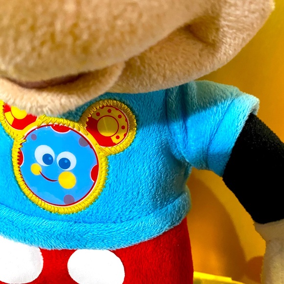 DISNEY MICKEY MOUSE CLUBHOUSE MICKEY TALKING & LIGHTS UP PLUSH 12” WORKS! - Picture 8 of 10